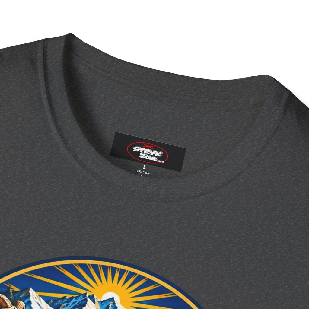 Colorado Retro Mountain Badge T-Shirt — Colorado State Circle Logo Tee