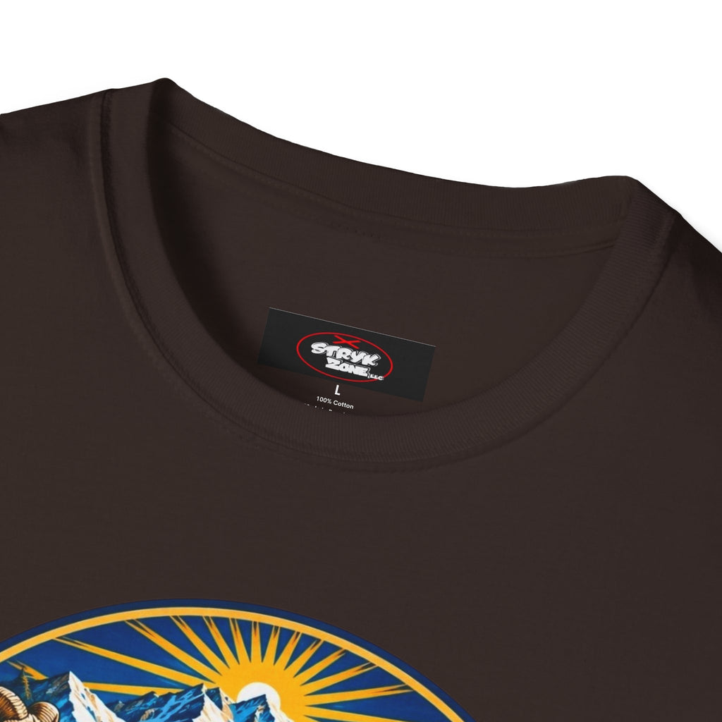 Colorado Retro Mountain Badge T-Shirt — Colorado State Circle Logo Tee